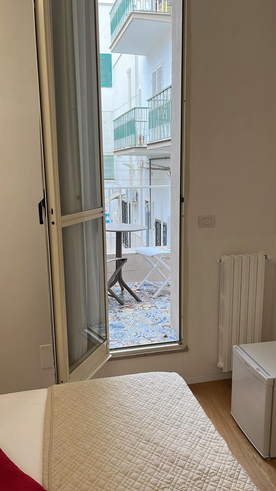 Rosarias Rooms Manfredonia Exteriör bild